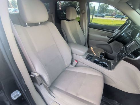 Used 2015 Jeep Grand Cherokee Laredo w/ Quick Order Package 23E AWD/4WD image 19