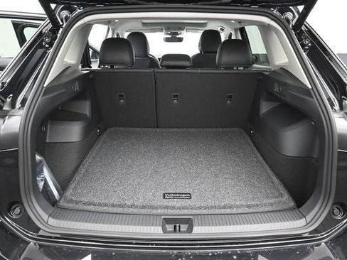 New 2026 Volkswagen Tiguan SE AWD/4WD image 12