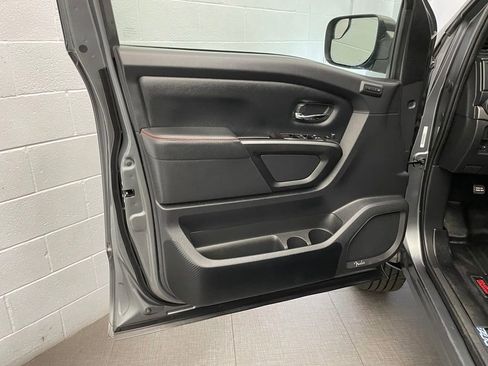 Used 2021 Nissan Titan PRO-4X w/ Pro-4x Convenience Package AWD/4WD image 22