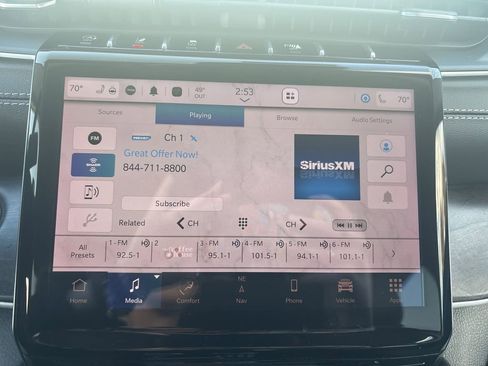 Used 2023 Jeep Grand Cherokee Limited image 23