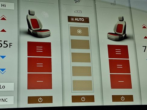 Certified 2025 Land Rover Range Rover Evoque Dynamic SE image 25