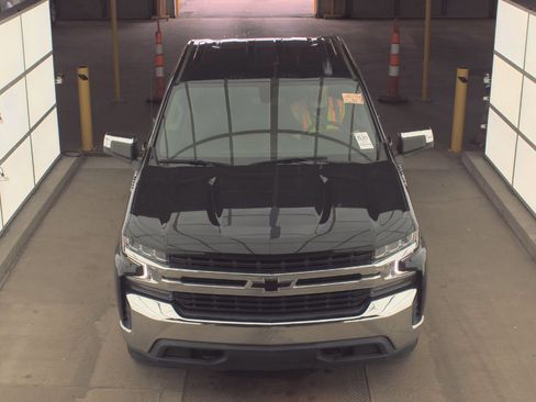 Used 2020 Chevrolet Silverado 1500 LT w/ All-Star Edition AWD/4WD image 2