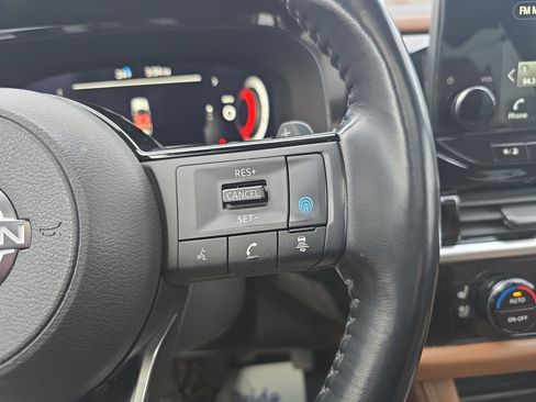 Used 2023 Nissan Pathfinder Platinum image 22