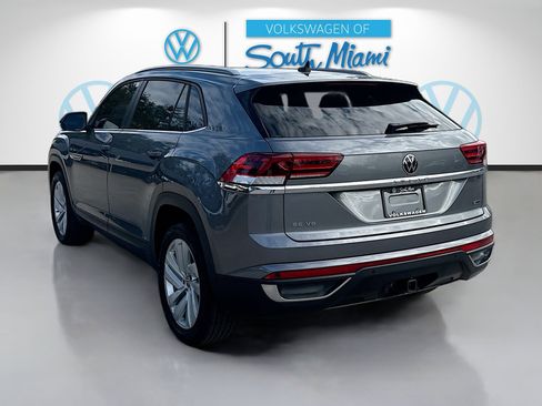 Used 2022 Volkswagen Atlas Cross Sport SE image 5
