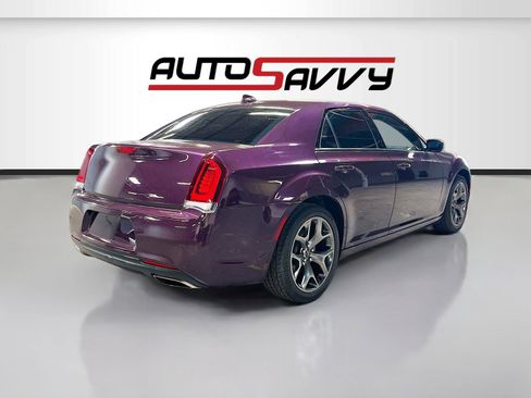 Used 2021 Chrysler 300 Touring w/ Sport Appearance Package image 7