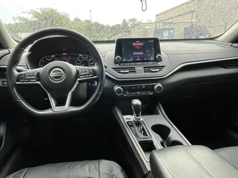 Used 2020 Nissan Altima 2.5 SR FWD image 15