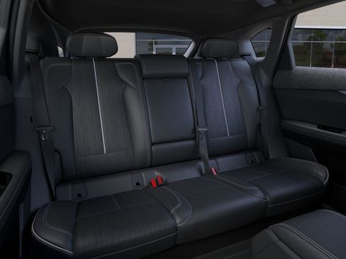 New 2026 Cadillac Optiq Luxury 2 w/ LPO, Floor Liner Package image 18