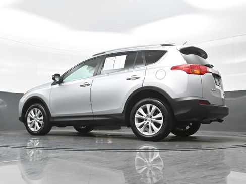Used 2014 Toyota RAV4 Limited w/ Technology Package AWD/4WD image 29