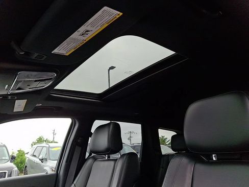Used 2022 Jeep Grand Cherokee Limited AWD/4WD image 14