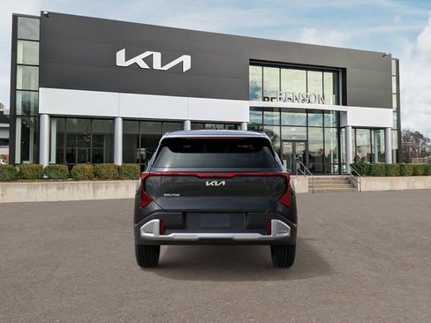 New 2027 Kia Seltos S FWD image 6