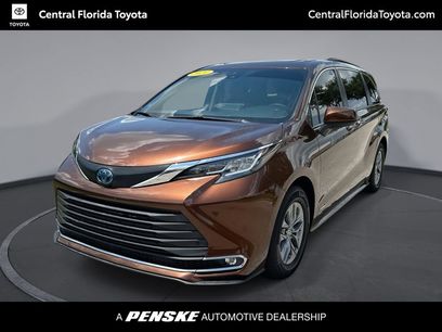 Certified 2021 Toyota Sienna XLE
