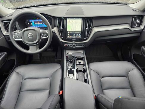 Certified 2025 Volvo XC60 B5 Core w/ Protection Package Premier image 21