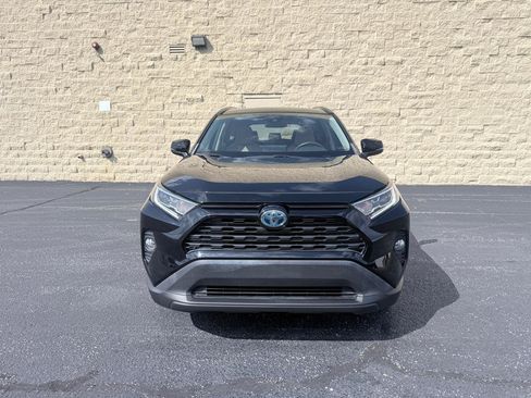 Used 2020 Toyota RAV4 XLE w/ Convenience Package AWD/4WD image 8