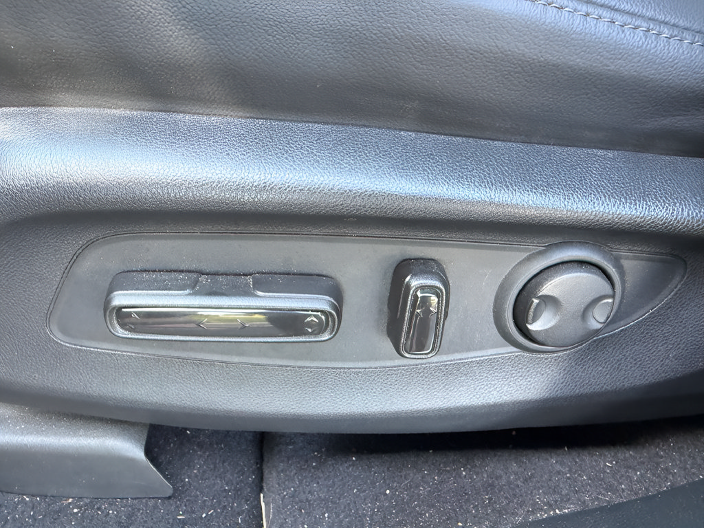 Used 2024 Honda CR-V EX-L image 10