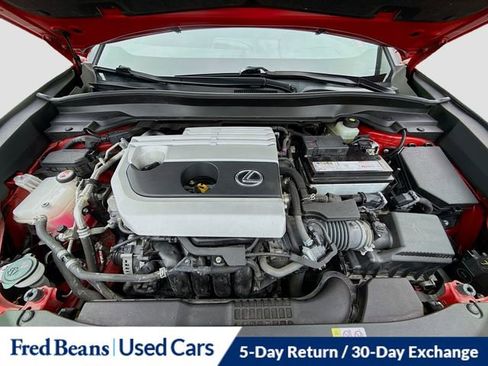 Used 2019 Lexus UX 200 image 2