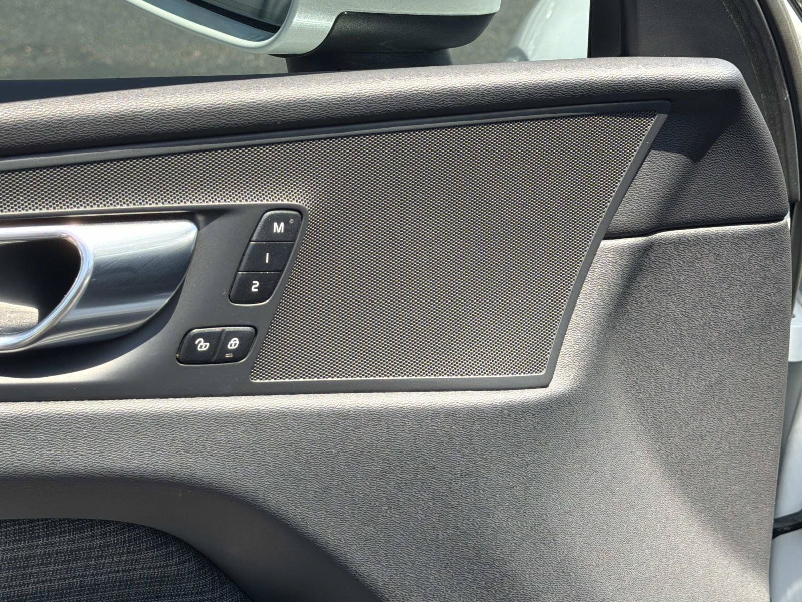Certified 2023 Volvo XC60 B5 Core w/ Climate Package FWD image 16