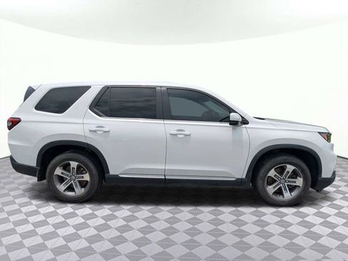 Used 2024 Honda Pilot EX-L image 3