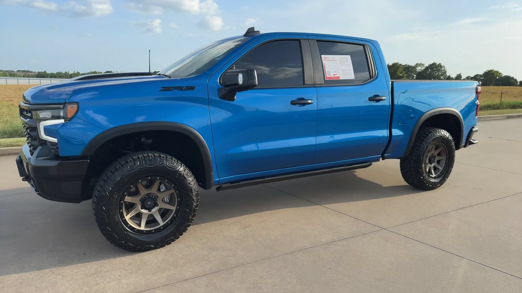 Used 2024 Chevrolet Silverado 1500 ZR2 w/ Technology Package AWD/4WD image 5