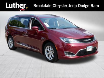 Used 2019 Chrysler Pacifica Touring-L w/ Tire & Wheel Group