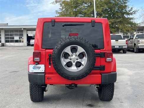 Used 2017 Jeep Wrangler Unlimited Sahara w/ Max Tow Package image 4