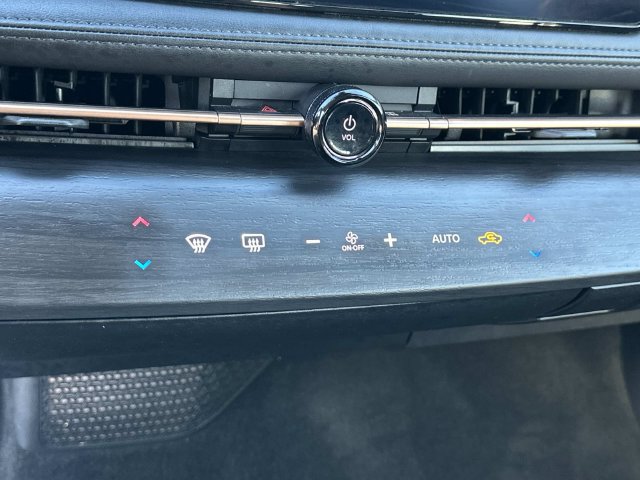 Used 2024 Nissan Ariya FWD image 16
