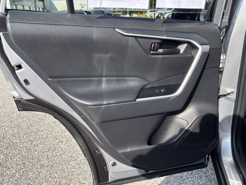 Used 2025 Toyota RAV4 LE AWD/4WD image 40