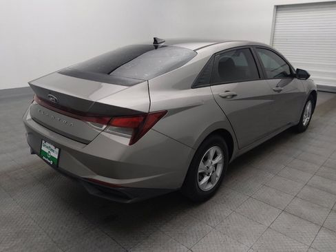 Used 2021 Hyundai Elantra SE image 9