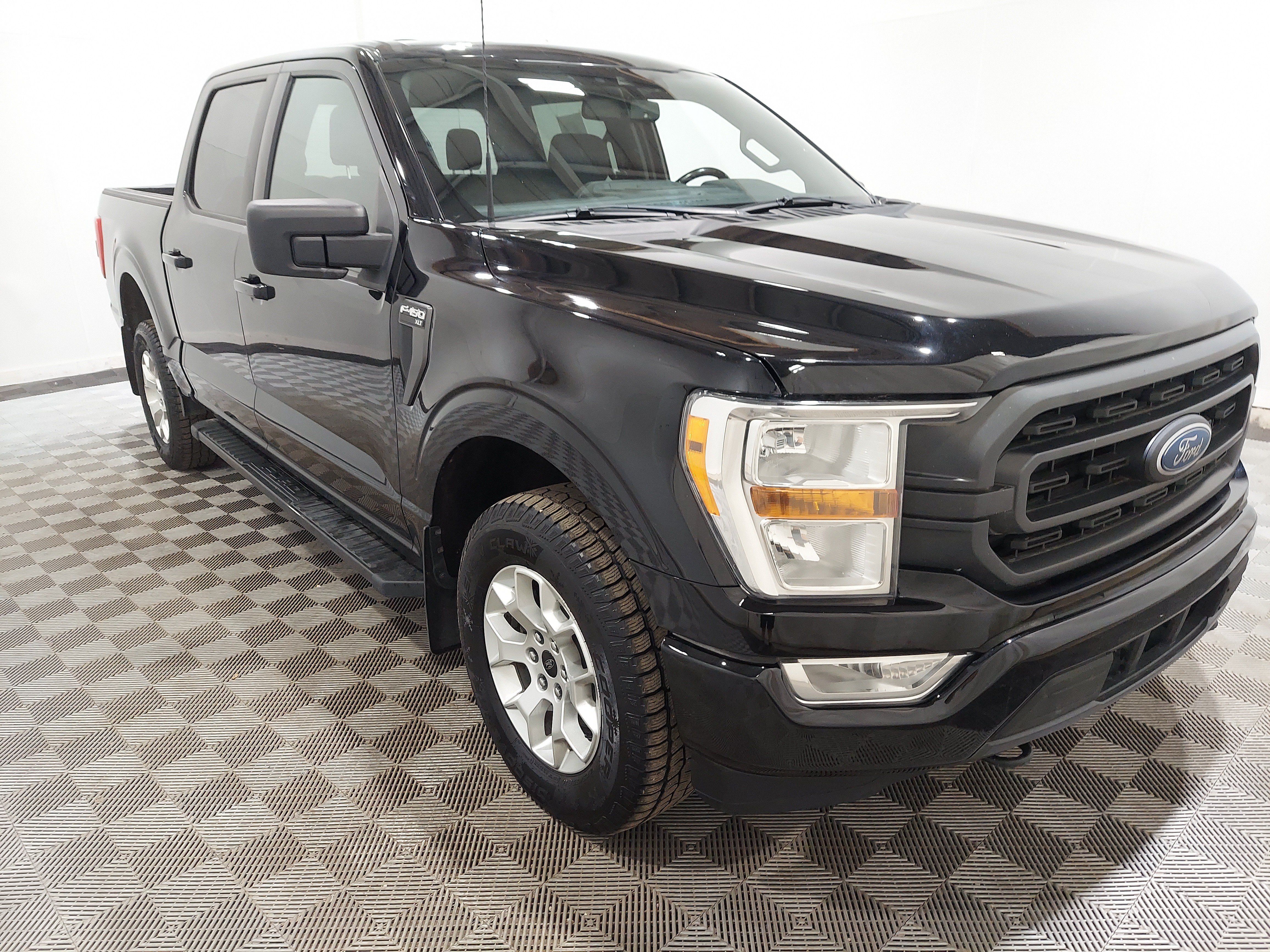 Used 2022 Ford F150 XLT w/ Equipment Group 301A Mid AWD/4WD image 4