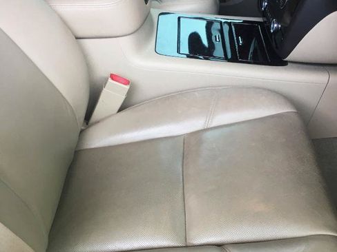 Used 2012 GMC Yukon XL Denali RWD image 18