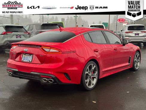 Used 2018 Kia Stinger GT2 image 9