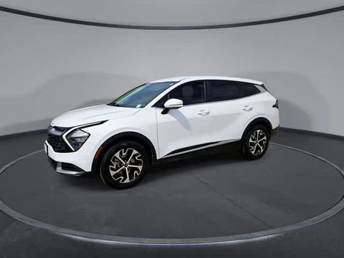 Used 2023 Kia Sportage EX FWD image 4