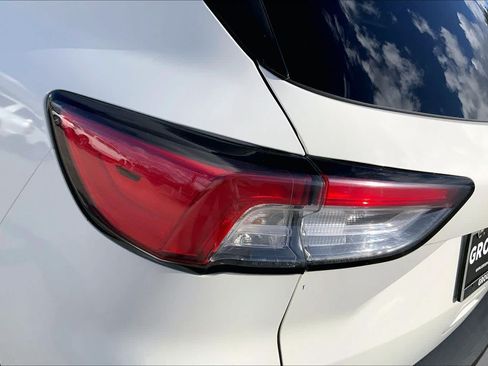 Certified 2022 Ford Escape SEL w/ Technology Package FWD image 27