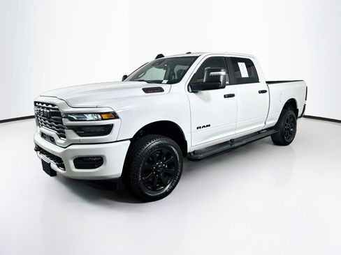 Used 2025 RAM 2500 Big Horn AWD/4WD image 3