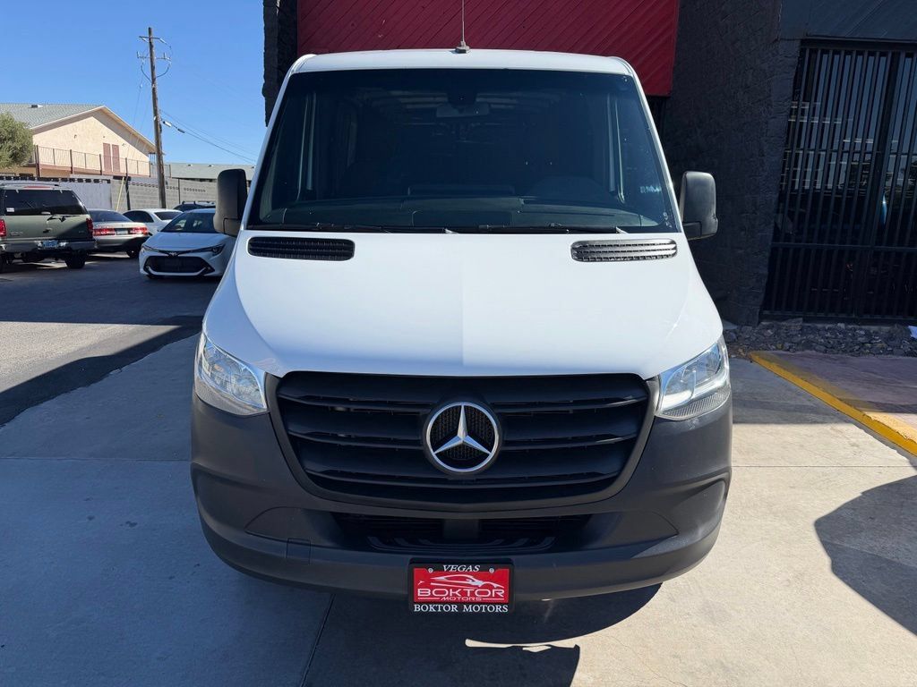 Used 2019 Mercedes-Benz Sprinter 144 image 4