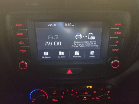 Used 2020 Kia Soul LX FWD image 25