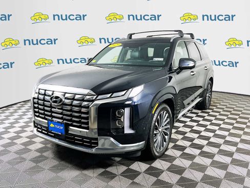 Used 2023 Hyundai Palisade Calligraphy image 3