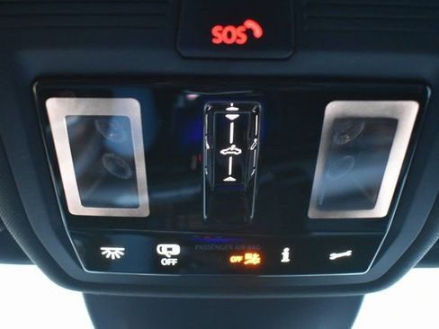 Used 2024 Volkswagen GTI Autobahn image 31