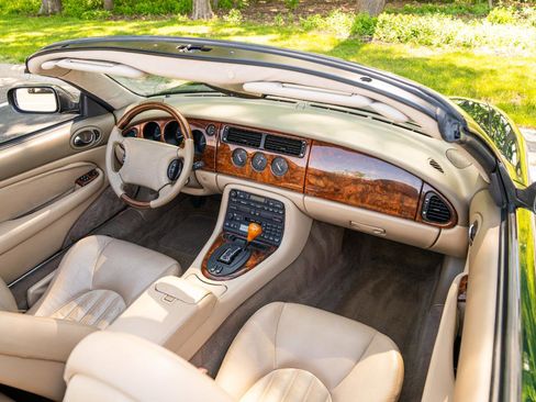 Used 1998 Jaguar XK8 Convertible RWD image 6