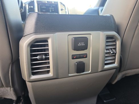 Used 2015 Ford F150 Lariat w/ Equipment Group 502A Luxury AWD/4WD image 17