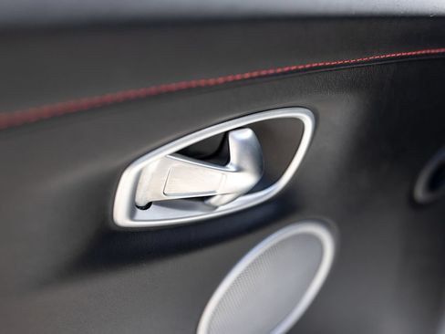 Used 2019 Aston Martin V8 Vantage Coupe RWD image 42