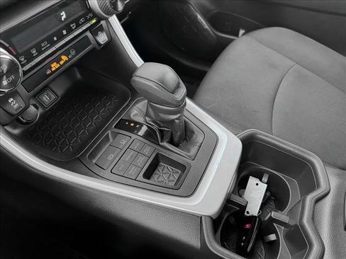 Used 2025 Toyota RAV4 XLE image 16
