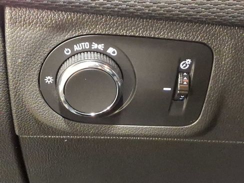 Used 2016 Chevrolet Cruze LT image 25