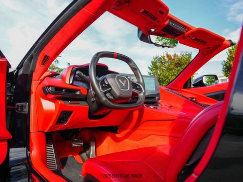 Used 2023 Chevrolet Corvette Stingray Premium Conv w/ Z51 Performance Package image 27