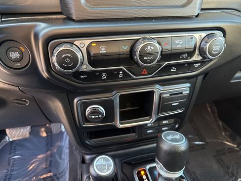 Used 2023 Jeep Wrangler Sport image 17