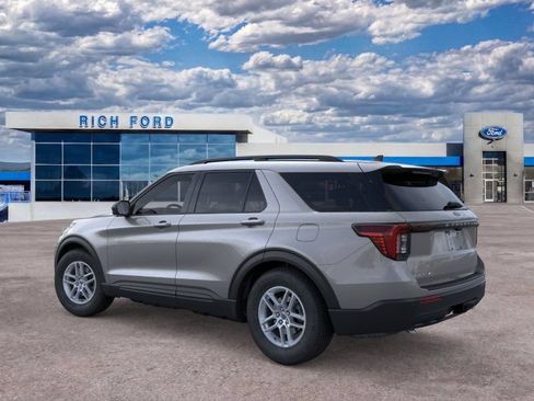 New 2026 Ford Explorer Active RWD image 4