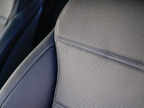 Used 2024 Mercedes-Benz GLC 300 image 27