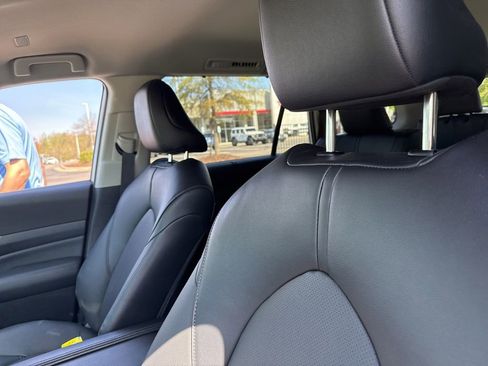 Used 2025 Toyota Grand Highlander XLE image 8