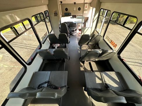 Used 2013 Ford E-450 and Econoline 450 Super Duty w/ Shuttle Bus Prep Pkg RWD image 26