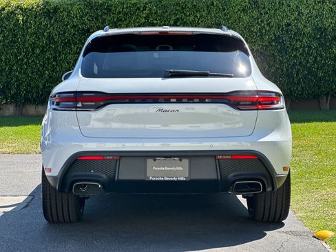 New 2026 Porsche Macan AWD/4WD image 7