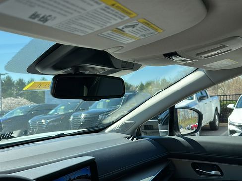 Certified 2025 Nissan Murano SL w/ Cargo Package image 23